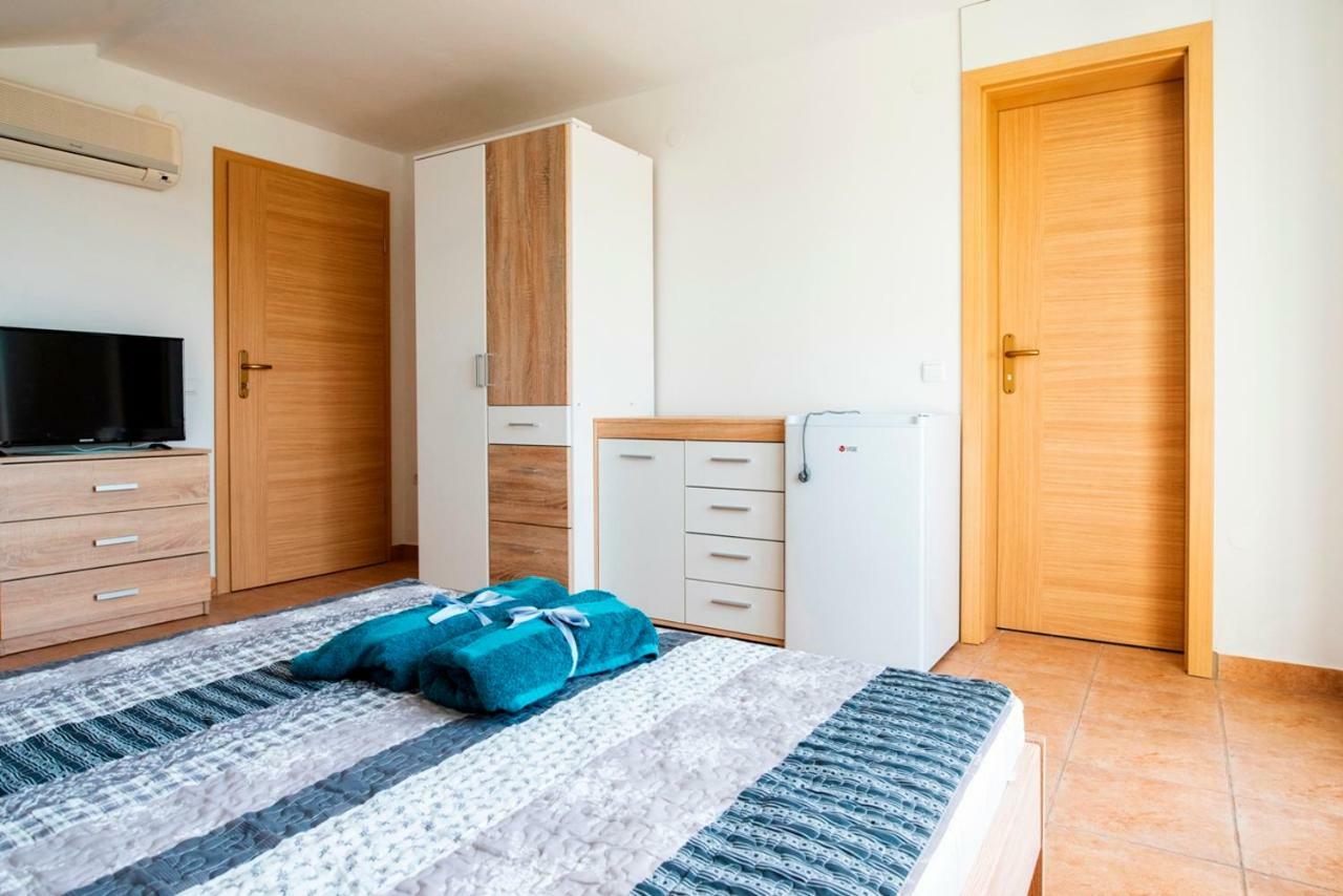 Lavanda Apartments&Studios Pinezići Eksteriør bilde