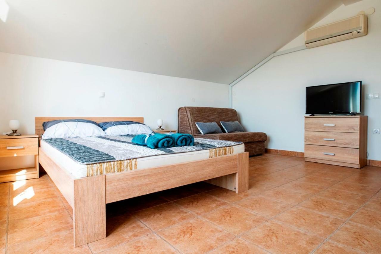 Lavanda Apartments&Studios Pinezići Eksteriør bilde