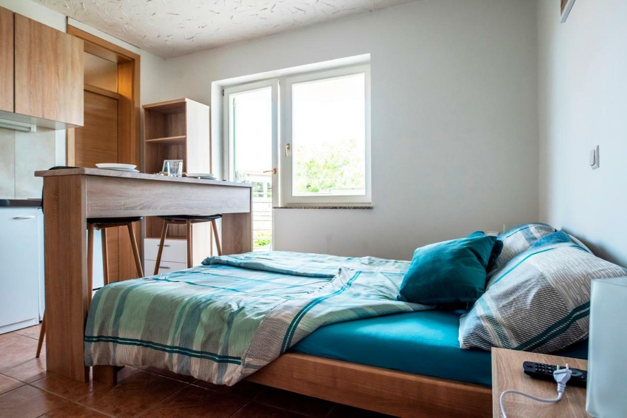 Lavanda Apartments&Studios Pinezići Eksteriør bilde
